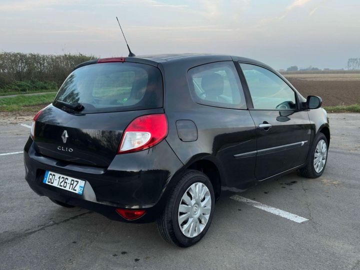 Renault Clio Noir - 6