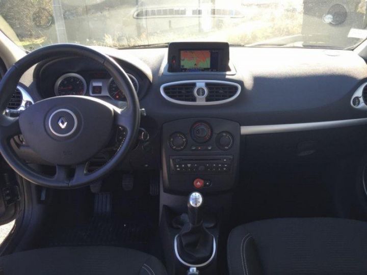 Renault Clio 3 DYNAMIQUE TOMTOM DCI 85 CV 5P     Diesel GRIS METAL - 4