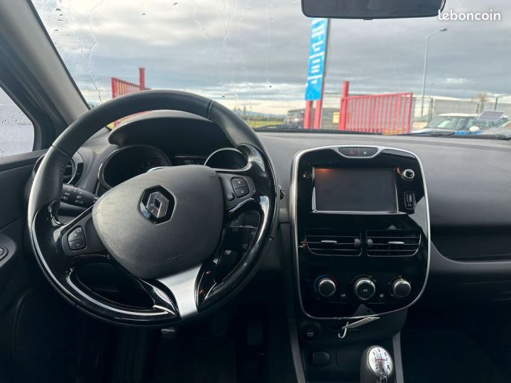 Renault Clio 4 0.90 tce intens superbe etat Noir - 5