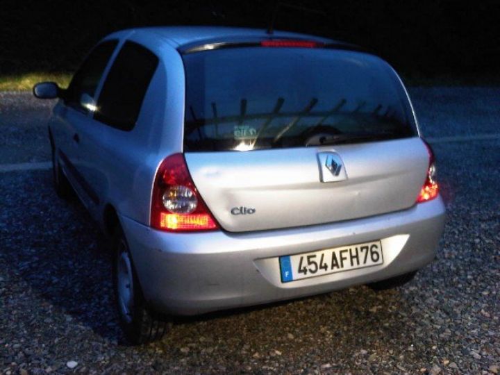 Renault Clio CAMPUS AIR SOCIETE 1.5 DCI 65CV      Diesel GRIS METAL - 9