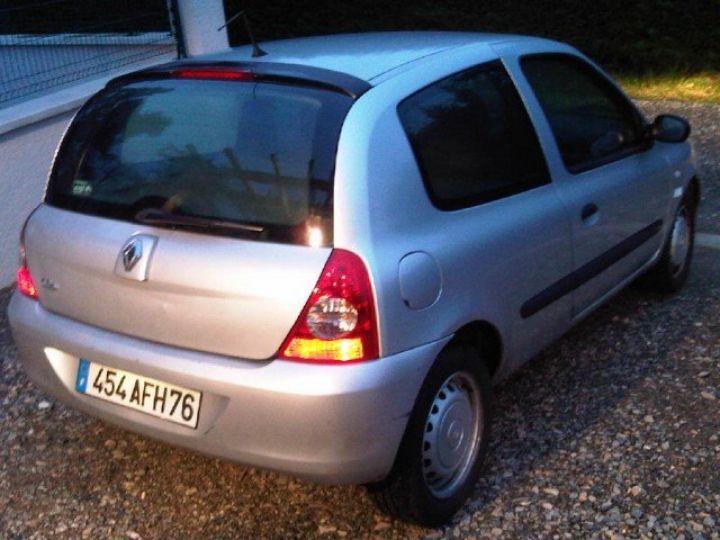 Renault Clio CAMPUS AIR SOCIETE 1.5 DCI 65CV      Diesel GRIS METAL - 11