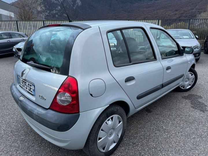 Renault Clio II 1.4 16V 98CH LUXE PRIVILEGE 5P Gris C - 3