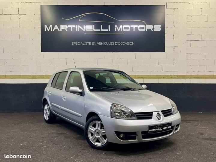 Renault Clio II 1.5 dCi65 Campus Dynamique 5p Gris - 3