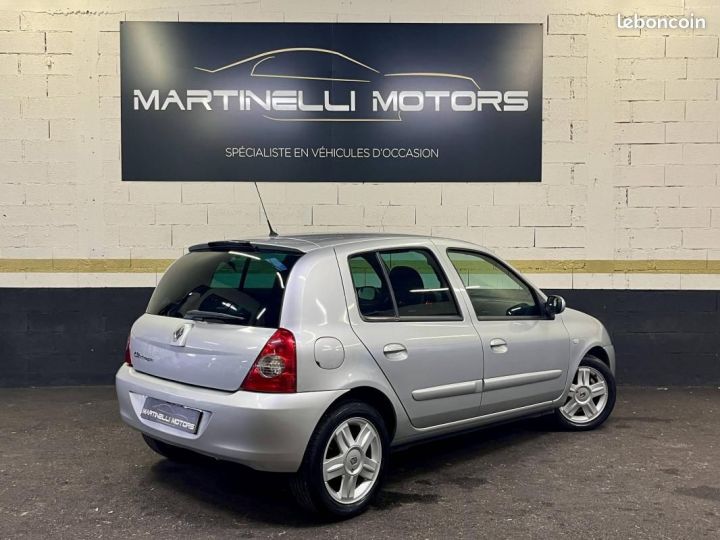 Renault Clio II 1.5 dCi65 Campus Dynamique 5p Gris - 4