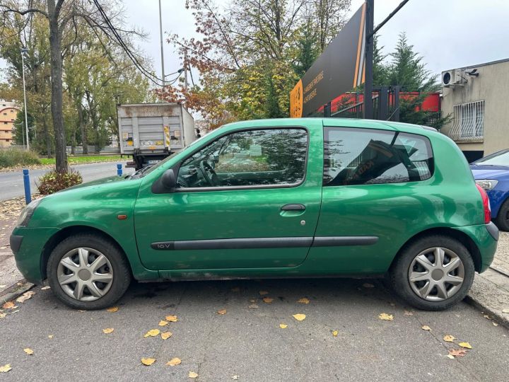 Renault Clio II (2) 1.2 16S EXPRESSION QUICKSHIFT 3P VERT - 4