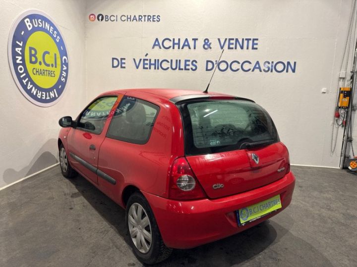 Renault Clio II CAMPUS 1.2 16V 75CH AUTHENTIQUE ECO² 3P Rouge - 4