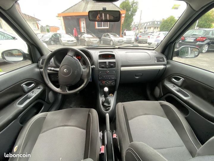 Renault Clio II CAMPUS 1.5 DCI 85CH DYNAMIQUE 5P Gris - 3