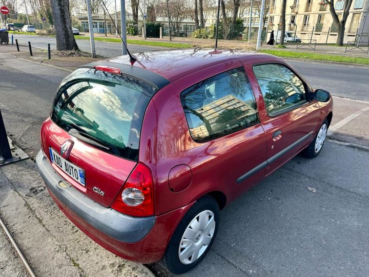 Renault Clio II phase 2 1.2 75 PRIVILEGE ROUGE - 15