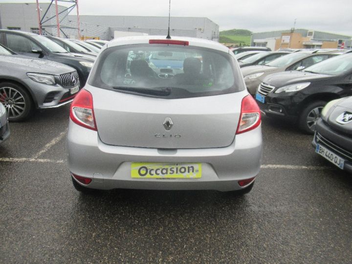 Renault Clio III 1.2 16V 75 Grise - 5