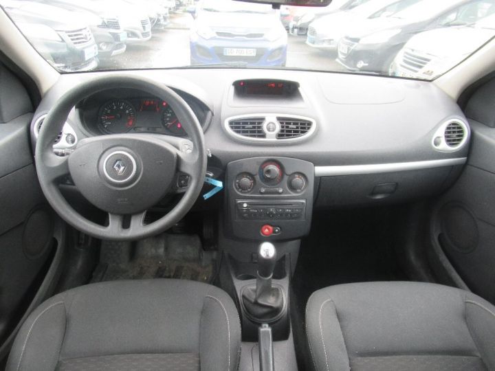 Renault Clio III 1.2 16V 75 Grise - 7