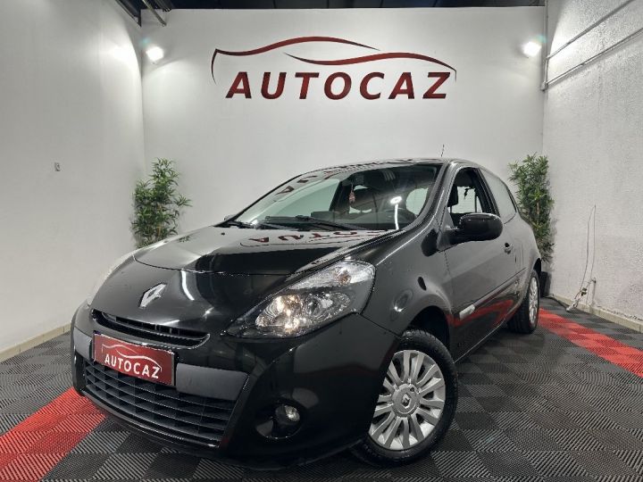 Renault Clio III 1.2 16V 75 eco2 Phase 2 +98000KM Noir - 1