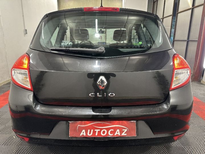 Renault Clio III 1.2 16V 75 eco2 Phase 2 +98000KM Noir - 6