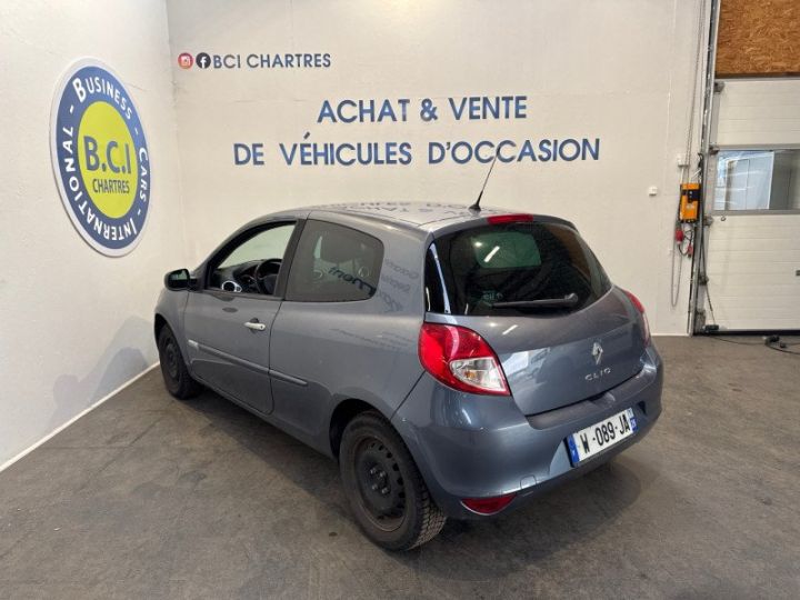 Renault Clio III 1.2 16V 75CH EXPRESS CLIM 3P Gris Fonce - 4