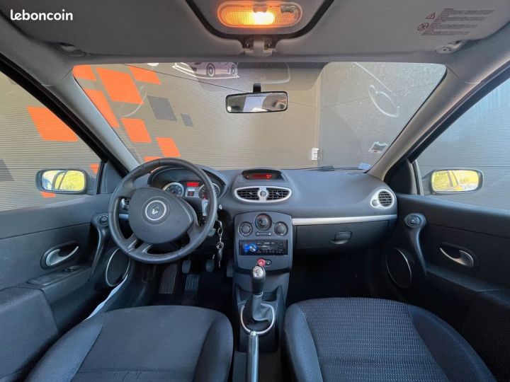 Renault Clio III 1.2 i 75 cv Exception Climatisation Ct-Ok 2025 Gris - 5