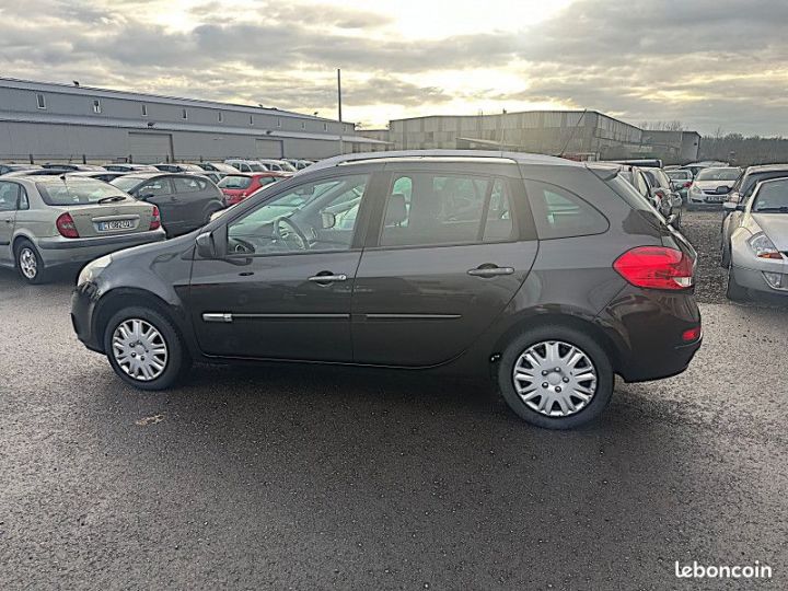 Renault Clio III 1.2 TCE 100CH EXCEPTION 5P  - 8