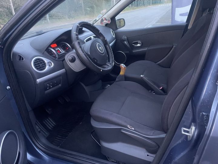 Renault Clio III 1.5 dCi 1461cm3 86cv  Gris Laqué - 4