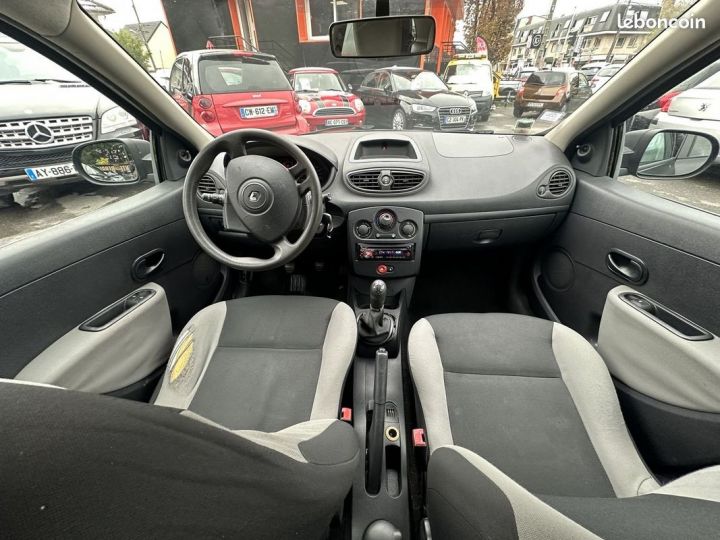 Renault Clio III 1.5 DCI 65CH GENERIQUE 3P Noir - 5