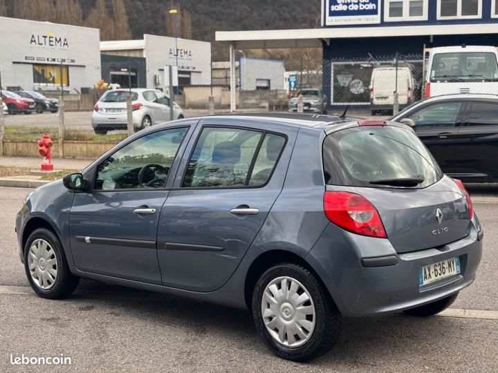 Renault Clio III 1.5 DCI 70 Authentique 5P Bleu - 2