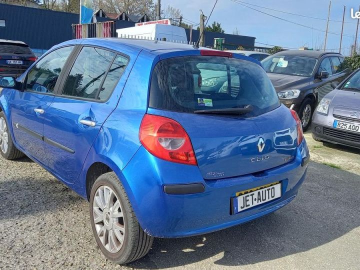 Renault Clio III 1.5 DCI 85 DYNAMIQUE 5 PORTES Bleu - 10