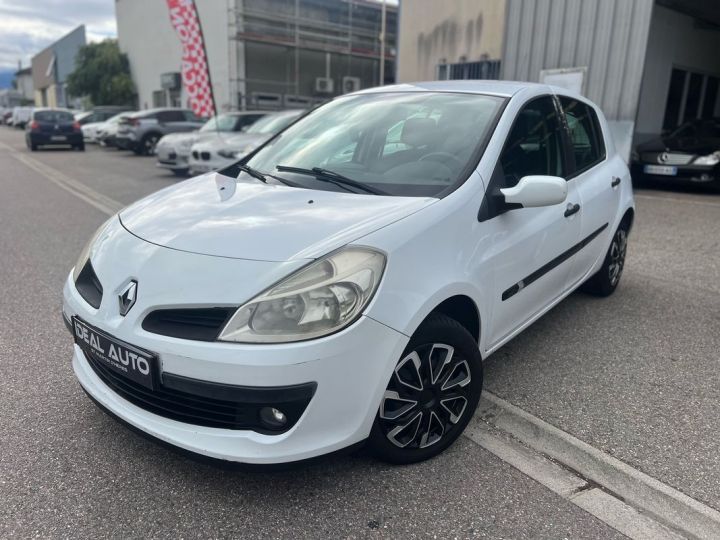 Renault Clio III 1.5 DCI 85 Expression 5P 1ère Main 156mkm Blanc - 1