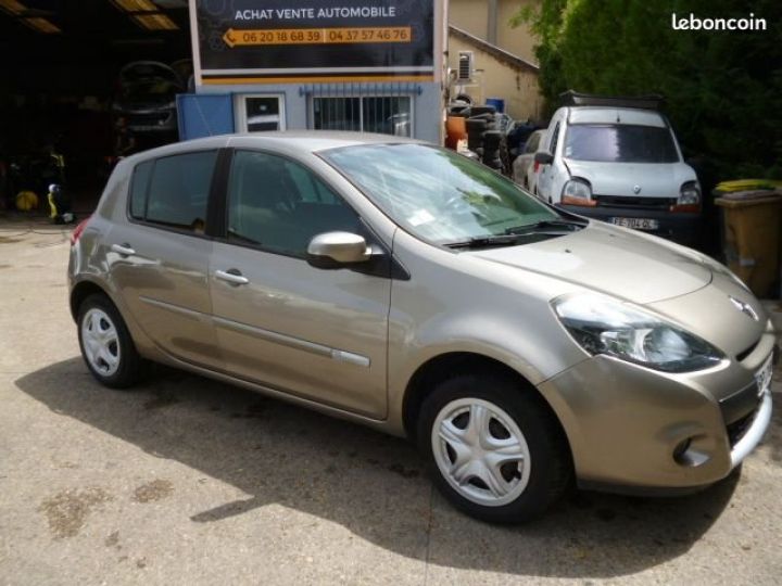 Renault Clio iii 1.5 dci 85ch dynamique tomtom 5p  - 4