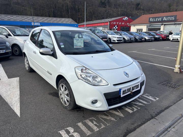 Renault Clio III (B/C85) 1.2 16v 75ch Collection Alizé 3p BLANC - 3