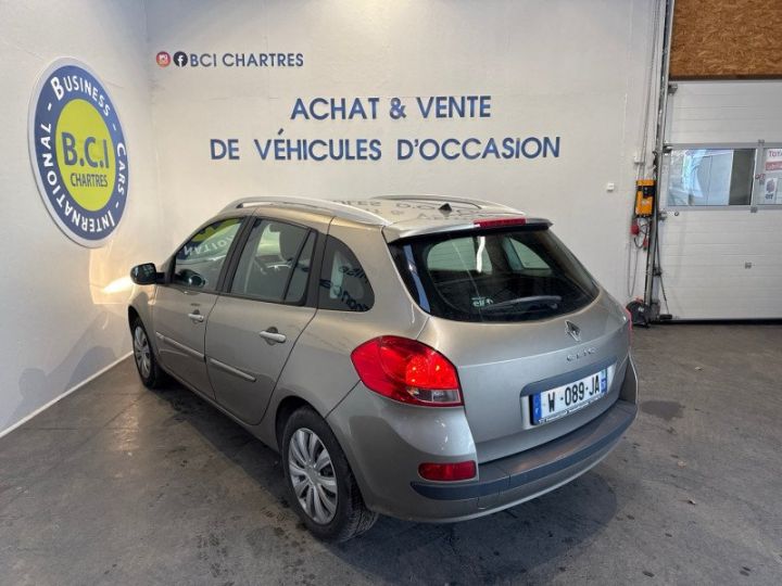 Renault Clio III ESTATE 1.2 16V 75CH EXPRESSION CLIM Marron - 4