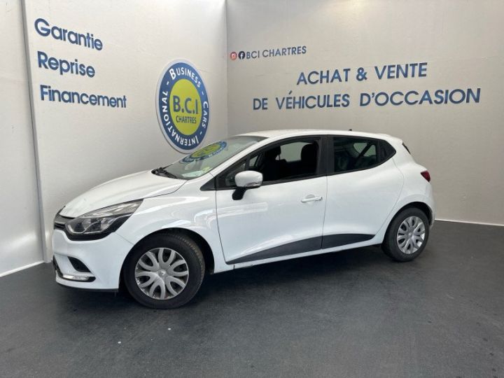 Renault Clio IV 1.5 DCI 75CH ENERGY BUSINESS 5P EURO6C Blanc - 1