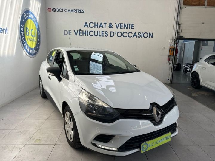 Renault Clio IV 1.5 DCI 75CH ENERGY LIFE 5P Blanc - 4