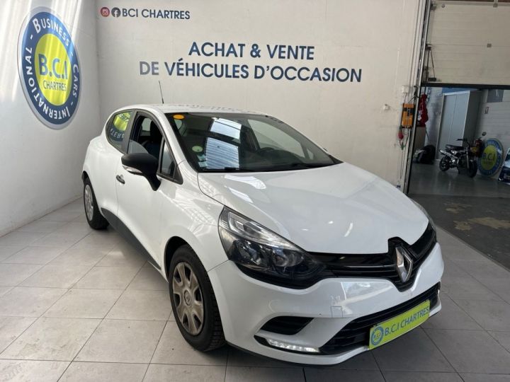 Renault Clio IV 1.5 DCI 75CH ENERGY LIFE 5P Blanc - 3
