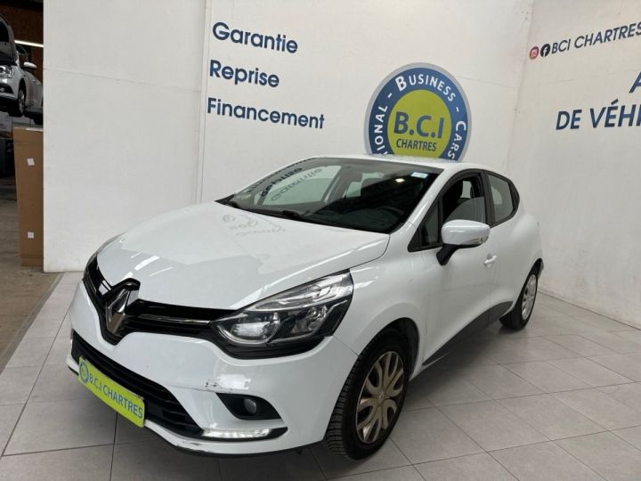 Renault Clio IV 1.5 DCI 90CH ENERGY BUSINESS 82G 5P Blanc - 2