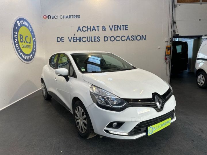 Renault Clio IV 1.5 DCI 90CH ENERGY BUSINESS 82G 5P Blanc - 2