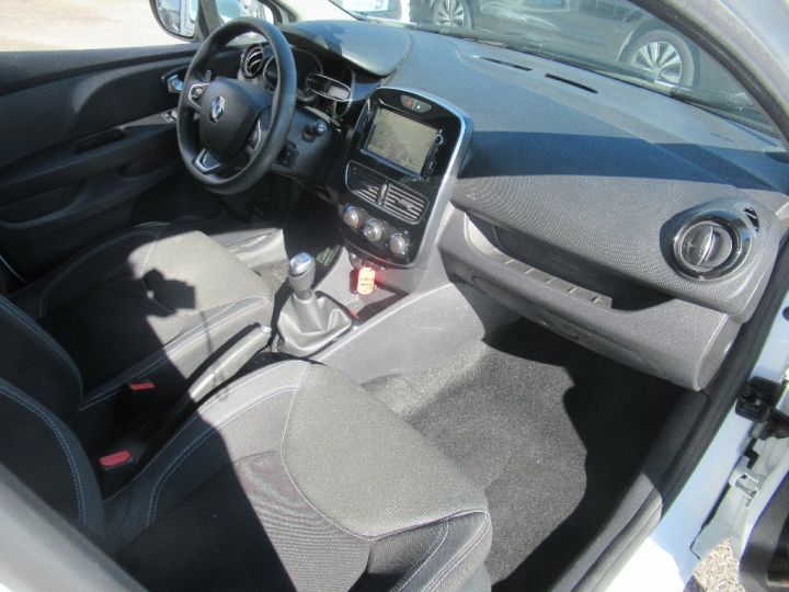 Renault Clio IV 1.5 DCI 90CV Blanc - 9
