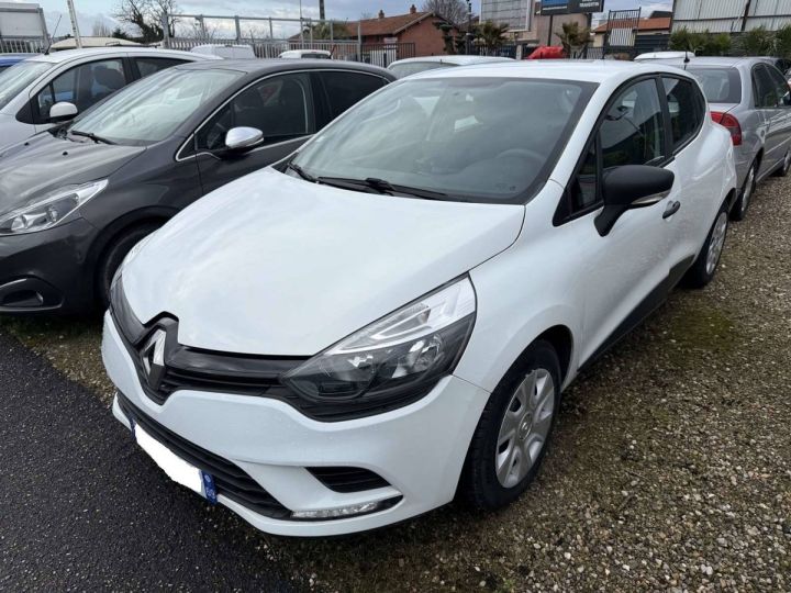 Renault Clio IV (B98) 1.5 dCi 75ch energy Life 5p BLANC - 1