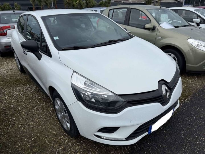 Renault Clio IV (B98) 1.5 dCi 75ch energy Life 5p BLANC - 2