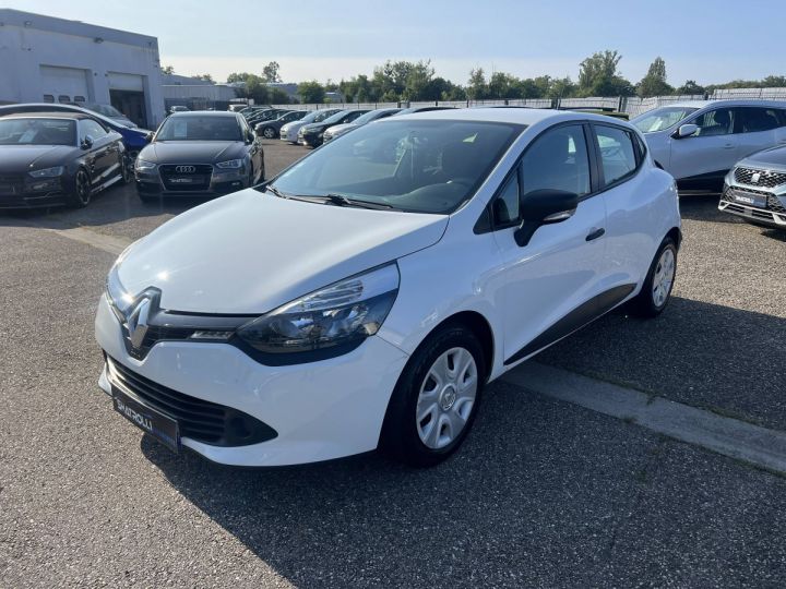 Renault Clio IV (K98) 1.5 dCi 75ch energy Life Clim Régulateur TV20% 5,000€ H.T. BLANC - 3