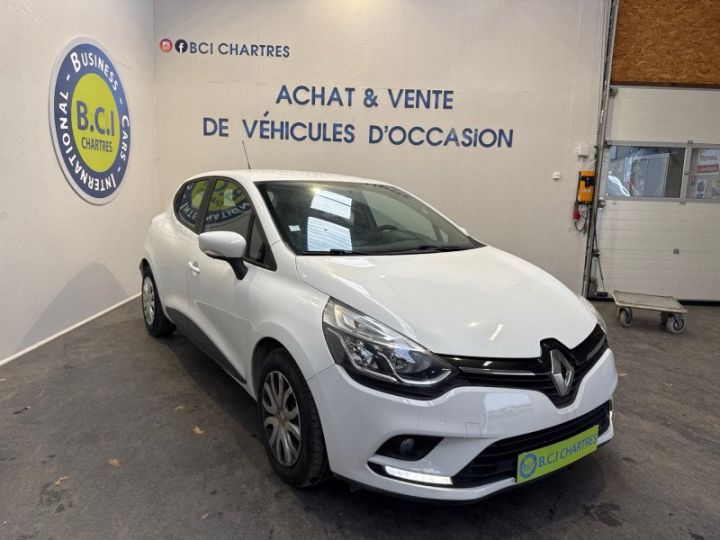 Renault Clio IV STE 1.5 DCI 75CH ENERGY AIR MEDIANAV Blanc - 3