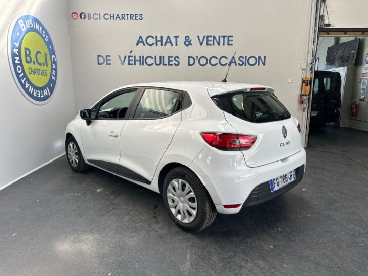 Renault Clio IV STE 1.5 DCI 75CH ENERGY AIR MEDIANAV E6C Blanc - 4