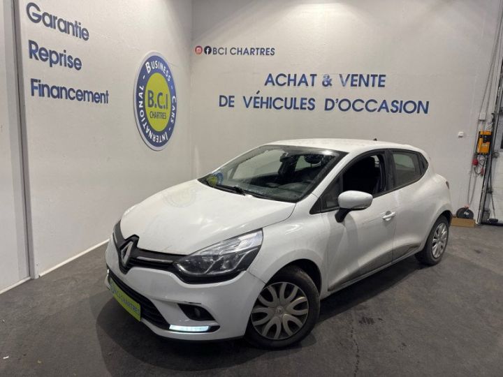 Renault Clio IV STE 1.5 DCI 90CH ENERGY AIR MEDIANAV E6C Blanc - 1