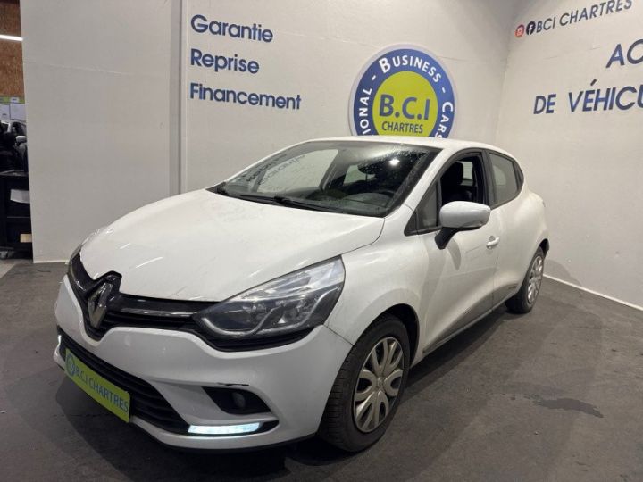 Renault Clio IV STE 1.5 DCI 90CH ENERGY AIR MEDIANAV E6C Blanc - 3