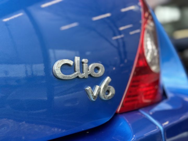 Renault Clio RS II (2) V6 24S 255 RS bleu metal - 11