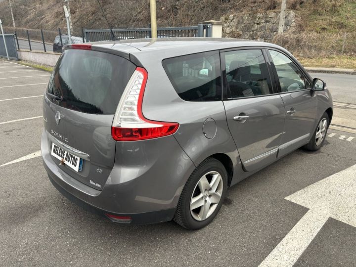 Renault Grand Scenic III (R95) 1.5 dCi 110ch energy Zen eco² 7 places 2015 GRIS - 6