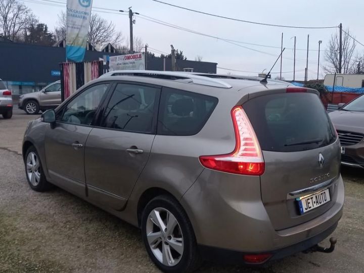 Renault Grand Scenic Scénic III (2) 1.5 DCI 110 BOSE 7 PL Beige - 11