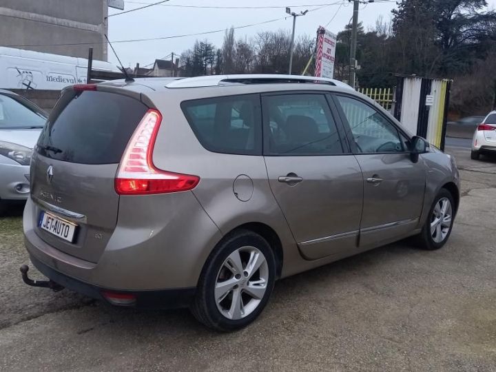 Renault Grand Scenic Scénic III (2) 1.5 DCI 110 BOSE 7 PL Beige - 13