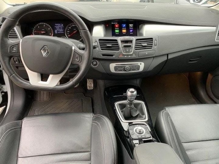 Renault Laguna COUPE 2.0 DCI 175 INTENS BVM6 4CONTROL     Diesel BLANC - 19