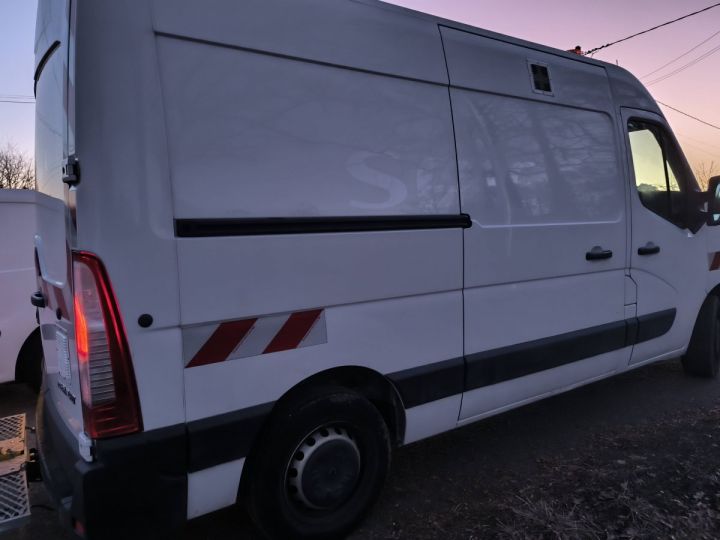 Renault Master GCF F3500 L2H2 135 aménagé BLANC - 2