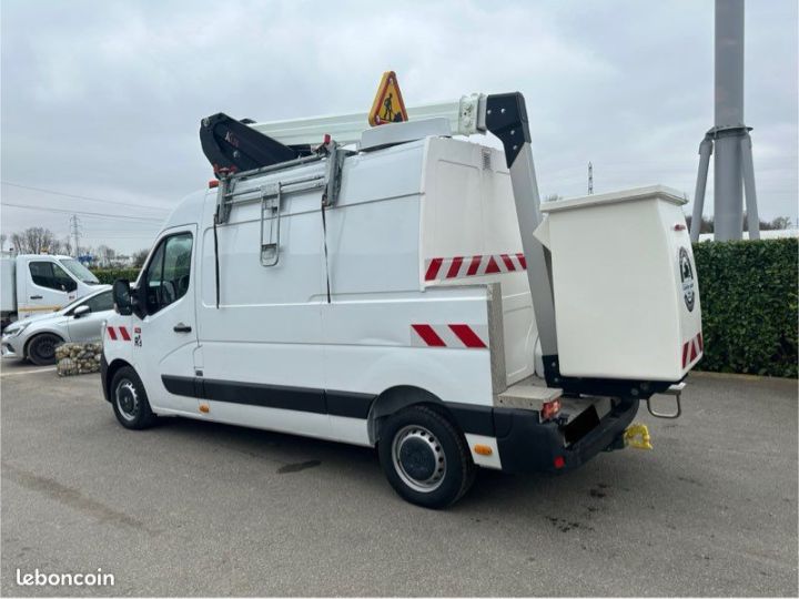 Renault Master l2h2 tronqué nacelle Klubb k26 11m60  - 4