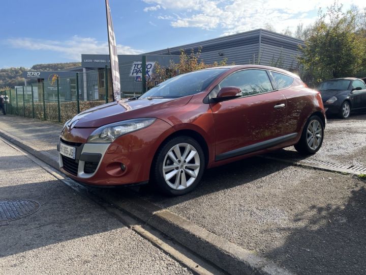 Renault Megane 2.0 dCi 1995cm3 150cv  Orange Laqué - 1