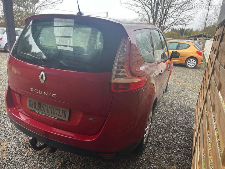 Renault Megane Grand Scenic 1.9 DCi 130CH Expression Rouge - 2