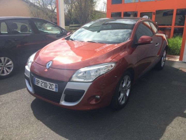 Renault Megane III COUPE 1.5 DCI 110 FAP DYNAMIQUE EDC ECO2     Diesel ORANGE CAYENNE - 2